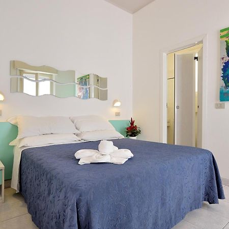 Hotel Oltremar B&B カットーリカ エクステリア 写真