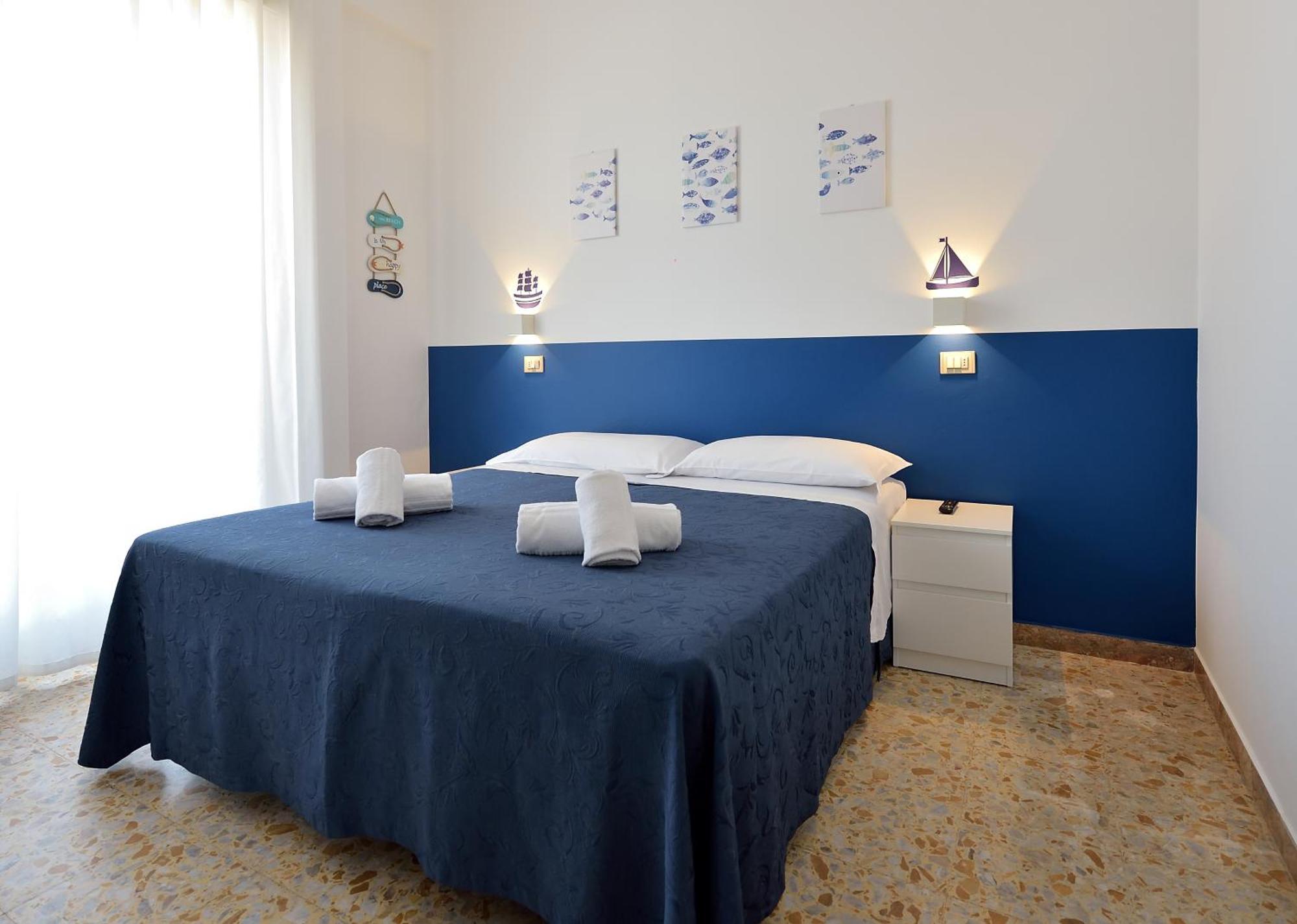 Hotel Oltremar B&B カットーリカ エクステリア 写真